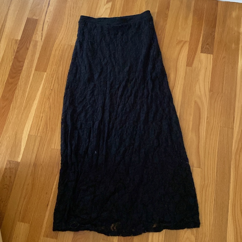 Forever 21 Lace Maxi Skirt M